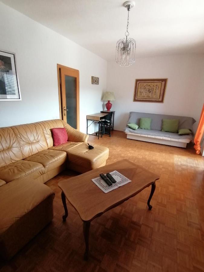 Apartmaji Karbic Постойна Экстерьер фото