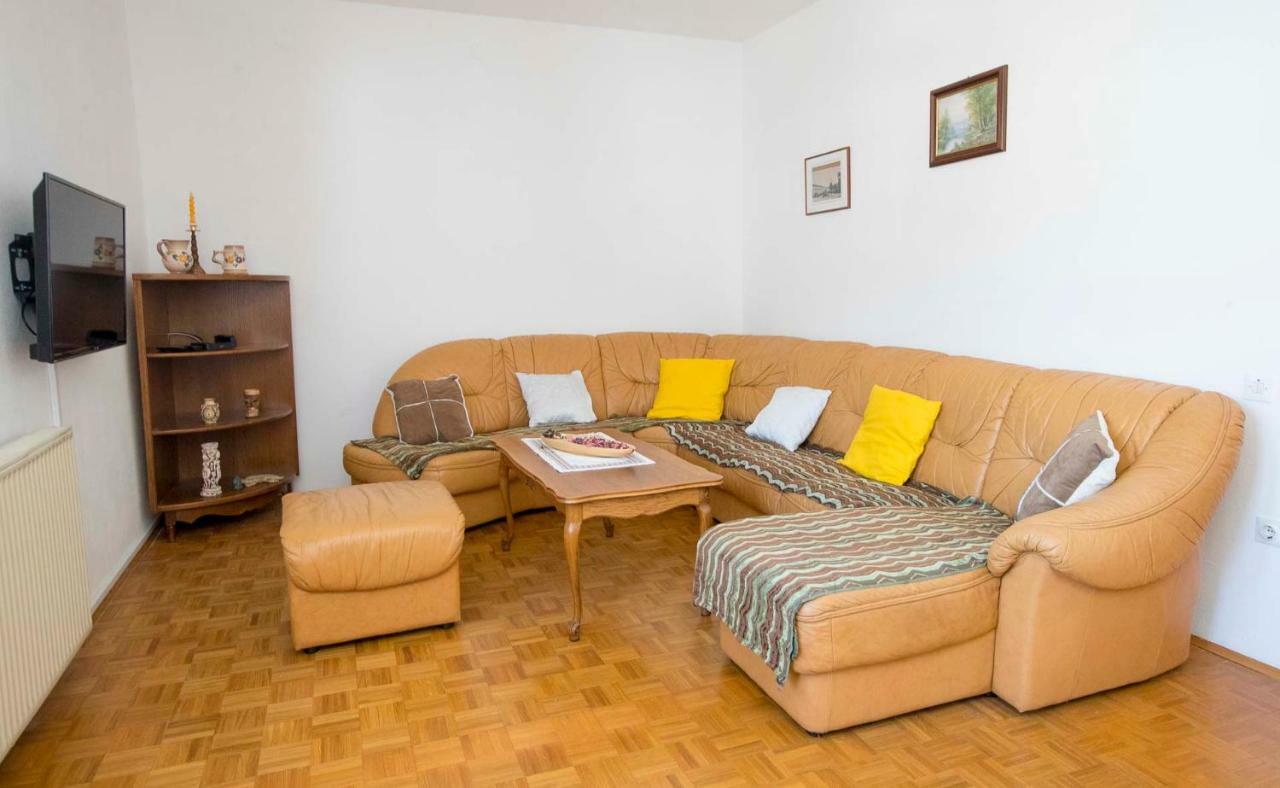 Apartmaji Karbic Постойна Экстерьер фото